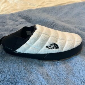 Women’s thermoball traction mule v denali